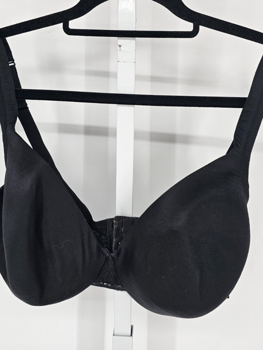 Cacique Womens Sz 40D Lightly Padded T Shirt Bra Solid Black